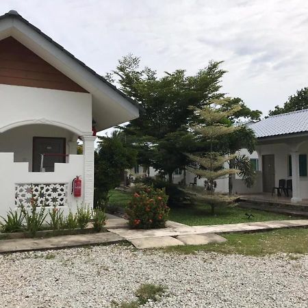Alpha Motel Pantai Cenang  Esterno foto