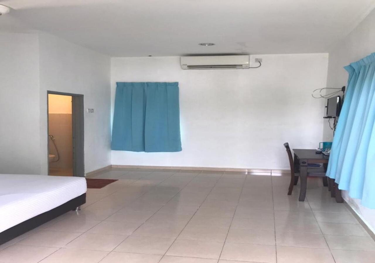 Alpha Motel Pantai Cenang  Esterno foto
